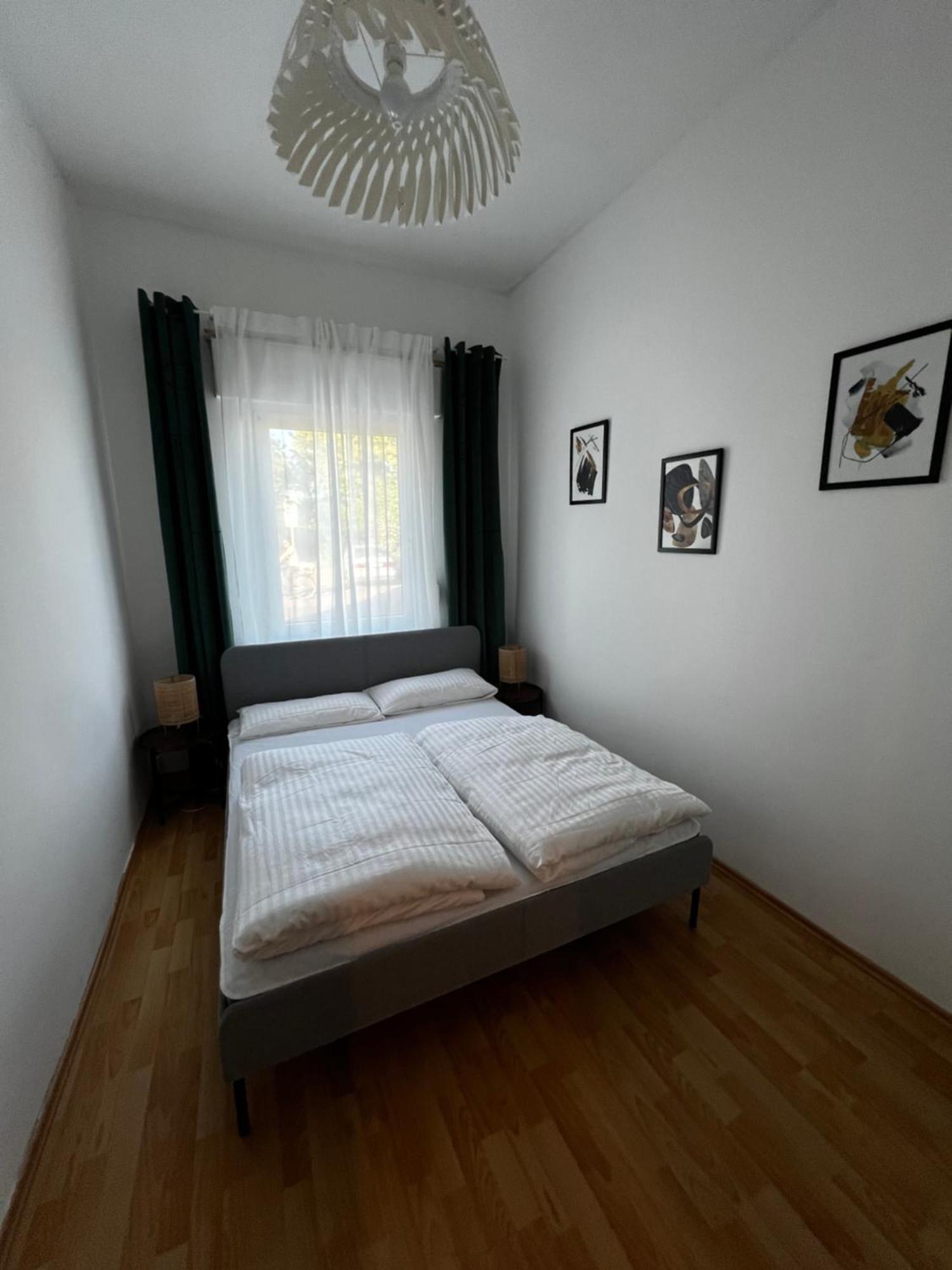 Apartament Anbindung Naehe Hannover 2min Bhf Check In Bis 0 Uhr - Self Check In!